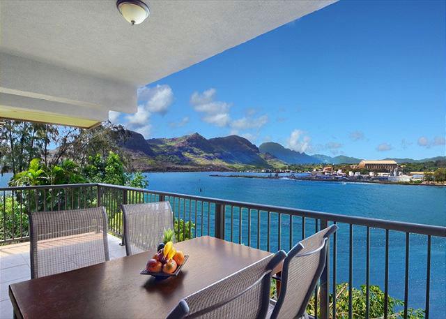 Central Kauai offers great Lihue vacation rental condos overlooking Kalapaki Bay